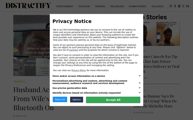 Screenshot of distractify.com