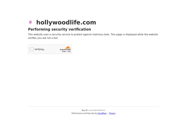 Screenshot of hollywoodlife.com